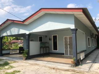 Etosh Homestay - Batu Pahat - 0