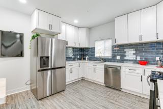 Baltimore Townhome with Private Rooftop Patio! - Baltimore - 3