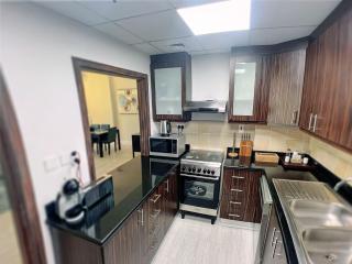 Breathtaking Full Sea View Apartment - Dubai - 3