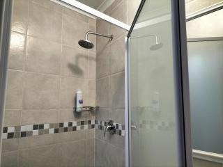 Step-by-Step Self-Catering and B&B - Bellville - 8