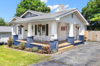 3BR Bristol Retreat - 2 Blocks from State Street - 8