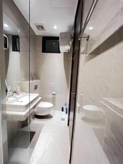 Chic n Spacey 3BR apartment at the Rosebay - Surabaya - 4