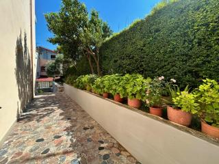 Onis Sea View Apartments - 1