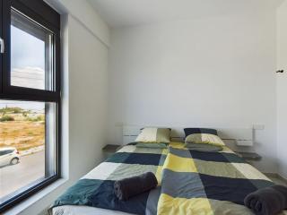 Modern Apart only Steps from Beach - 3