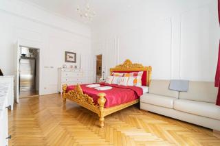 Unique Home at Chain Bridge with Danube view - 1