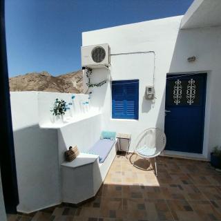 Cycladic house White and Blue in Kato Chora - Serifos Chora - 0