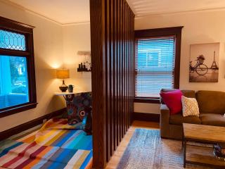 Clover Apartment in Blue House on the Park - 2