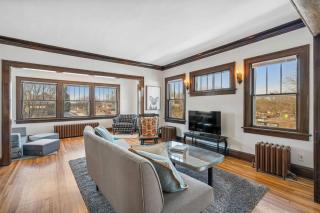 Sky Apt in Majestic MPLS Duplex - Minneapolis - 8