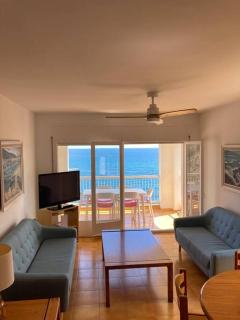 Apartment with Stunning Beach Views - Llança - 6