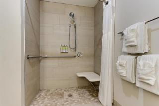 Holiday Inn Express Hotel & Suites Dayton-Centerville by IHG - Centerville - 5