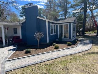 Lakefront Bliss: Your Perfect Getaway on the Water - - 2