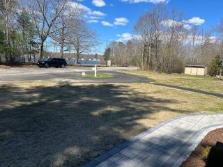 Lakefront Bliss: Your Perfect Getaway on the Water - - 4