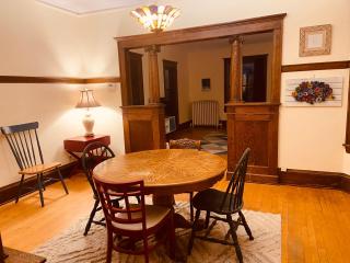 Treetop Apartment in the Heart of MPLS - Minneapolis - 7