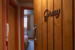 Gray - 2 Bedroom Luxury Apartment by Mint Stays - Bristol - 1