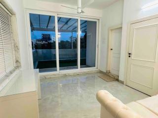 White House Sky View Theatre Villa in Gachibowli - 2