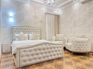 Royal Renaissance Hotel - Yerevan - 7