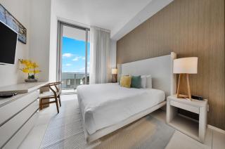 Wake Up to the Sound of Waves in a Stylish Condo in a Luxury Resort - 9