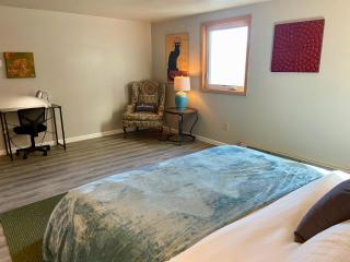Eclipse Condo - Beautiful 2 Bedroom Stay by Beach - Pepin - 1