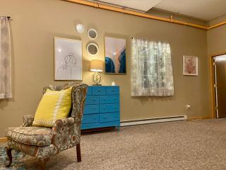 Eclipse Condo - Beautiful 2 Bedroom Stay by Beach - Pepin - 6