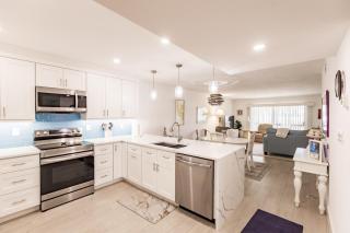 1055-207 Relax with a Picturesque Pond View - Sarasota - 4