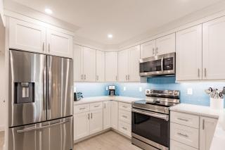 1055-207 Relax with a Picturesque Pond View - Sarasota - 3