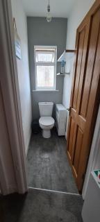 Beautiful 2 bed flat with parking and small pets allowed - Goring by Sea - 5