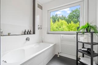 Nexstay - Balkonapartment Deluxe mit Parkplatz nähe S-Bahnhof - Feucht - 6