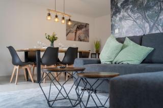 Nexstay - Balkonapartment Deluxe mit Parkplatz nähe S-Bahnhof - Feucht - 2