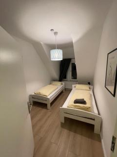 Schöne Wohnung in charmanter Stadtvilla Messenähe - Hannover - 5