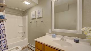 Blue Iris House - 5 Beds Walking Distance to Beach - Lake City - 2