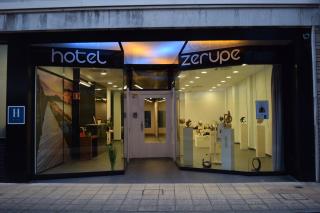 Zerupe Hotel - Zarautz - 0