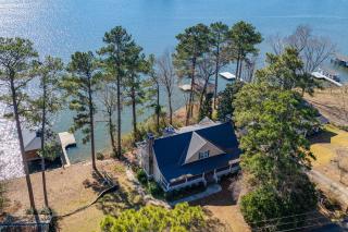 Lake Sinclair Retreat with Big Water Views and Dock! - 0
