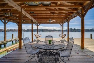Lake Sinclair Retreat with Big Water Views and Dock! - 9