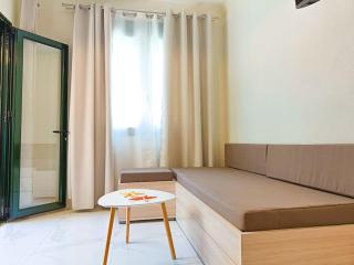 Classy Louvis House - 6