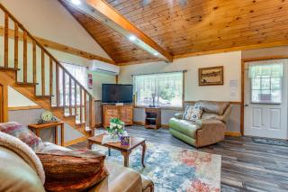 Inviting Peru Cabin with Patio, Grill and River Access - Peru - 7