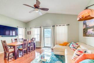 Steps to Beach Waterfront Cedar Key Home! - 7