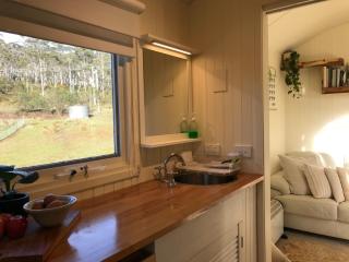 Holly Tree Hut at the little garden farm - South Bruny - 5