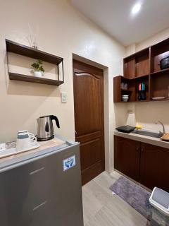 Modern 1-bedroom Apartment with Full-Bed - 9