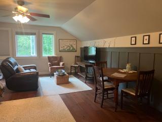 Snowgoose Pond Bed & Breakfast - 8