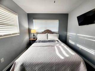 Blue Door House - Lakeland - 3