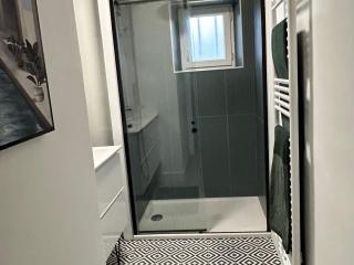 Maison contemporaine avec piscine et jardin, proche de Bourges - FR-1-586-43 - - 1