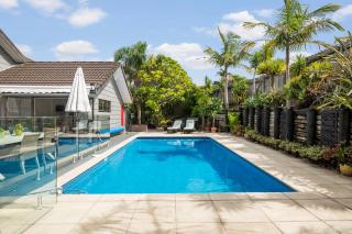 Villa with Pool in Browns Bay - Auckland - 7