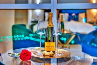 Skyline Serenity MGM Signature Condo - 3