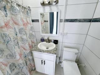 ElDorado Guesthouse & Car Rental - Roseau - 8