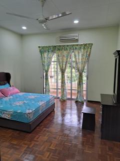 Double-story House in Kuala Lumpur - Ampang - 5