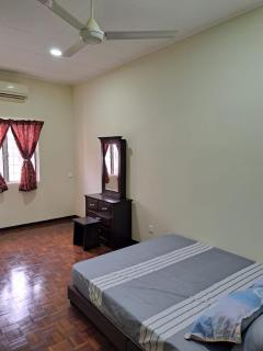 Double-story House in Kuala Lumpur - Ampang - 2