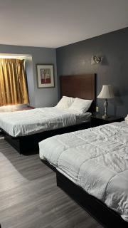 BlissPoint Inn & Suites, Northwood - 9