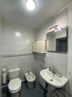 The French Coastal Retreat by J - Central, 5 Mins to SEA, Tram, Train, AC, WiFi - 3