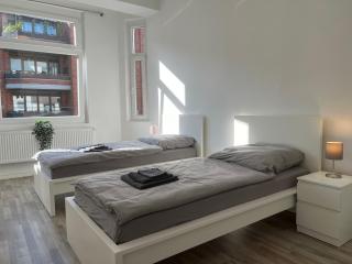 Three-bedroom apartment in Essen city center - - 9
