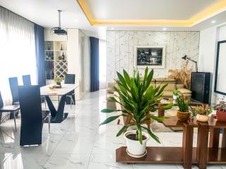 Green Line Long Bien - Serviced Apartment - Ngoc Thuy - Hanoi - 3